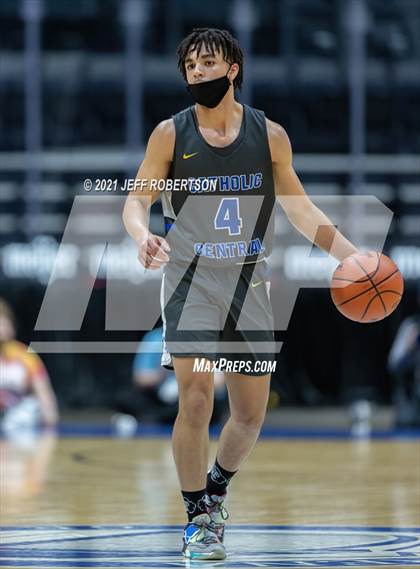 Thumbnail 1 in Catholic Central vs. Ferndale (MHSAA D2 Semifinal) photogallery.