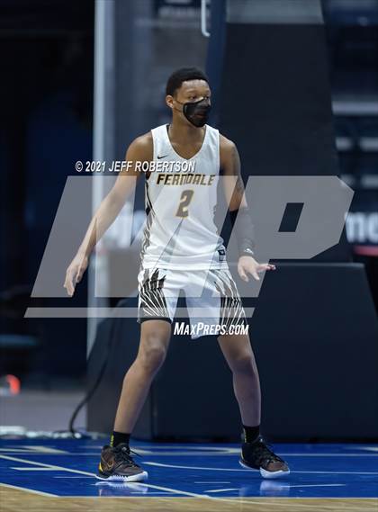 Thumbnail 3 in Catholic Central vs. Ferndale (MHSAA D2 Semifinal) photogallery.