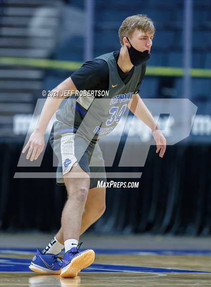 Thumbnail 2 in Catholic Central vs. Ferndale (MHSAA D2 Semifinal) photogallery.