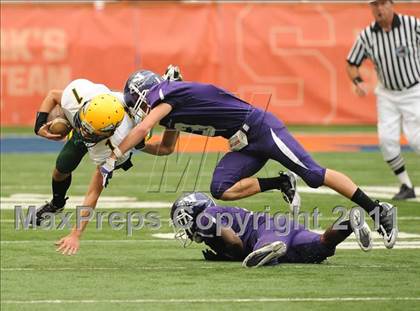 Thumbnail 2 in Ravena-Coeymans-Selkirk vs. Watertown (Syracuse Kickoff Classic ) photogallery.