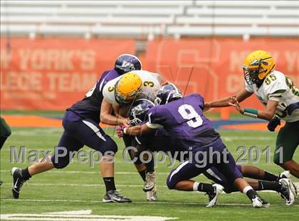 Thumbnail 3 in Ravena-Coeymans-Selkirk vs. Watertown (Syracuse Kickoff Classic ) photogallery.