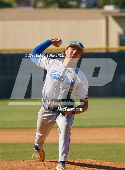 Thumbnail 1 in Santa Margarita @ Villa Park photogallery.