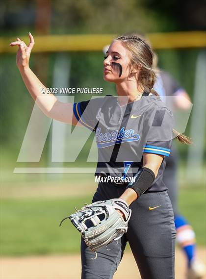 Thumbnail 3 in Rochester @ Tumwater photogallery.