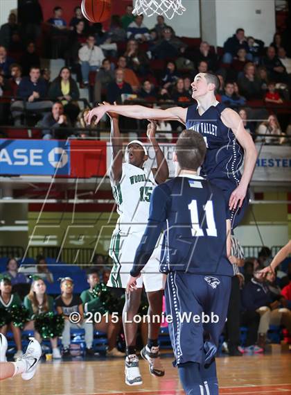 Thumbnail 3 in Woodlands vs Putnam Valley (Section 1 Class B Semifinal) photogallery.