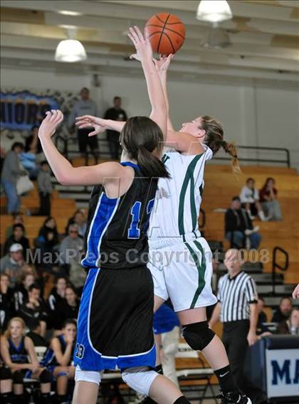 Thumbnail 2 in Dana Hills vs. Edison (Larry Doyle Tournament) photogallery.