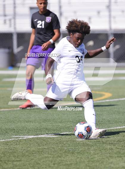 Thumbnail 2 in Lehi vs. Stansbury (UHSAA 5A Semifinal) photogallery.