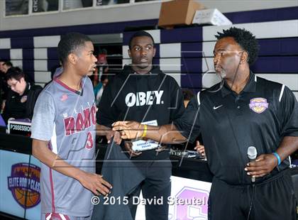 Thumbnail 3 in Weston Ranch vs. Clovis North (St. Hope Elite Classic) photogallery.