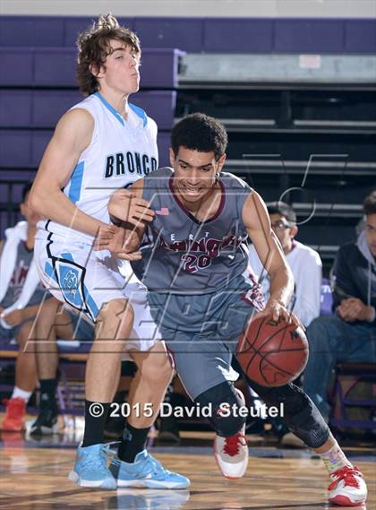 Thumbnail 1 in Weston Ranch vs. Clovis North (St. Hope Elite Classic) photogallery.