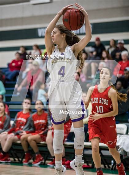 Thumbnail 3 in Central Arkansas Christian v Glen Rose (AAA 3A District Playoff) photogallery.