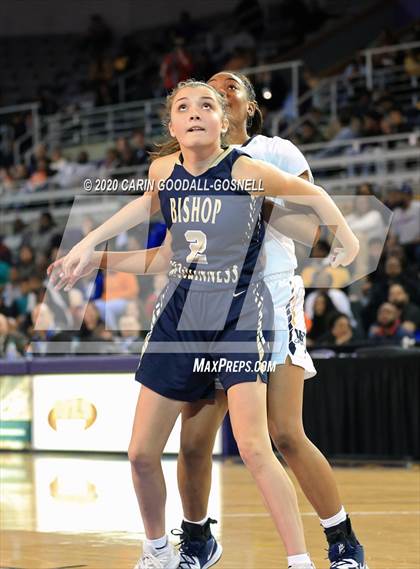 Thumbnail 2 in Weldon vs. Bishop McGuinness (NCHSAA 1A Regional Playoff) photogallery.