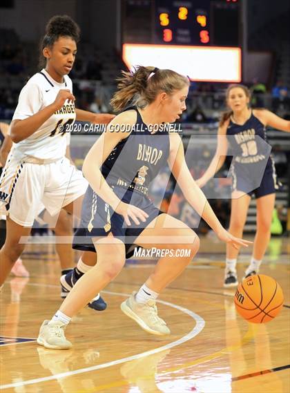 Thumbnail 2 in Weldon vs. Bishop McGuinness (NCHSAA 1A Regional Playoff) photogallery.