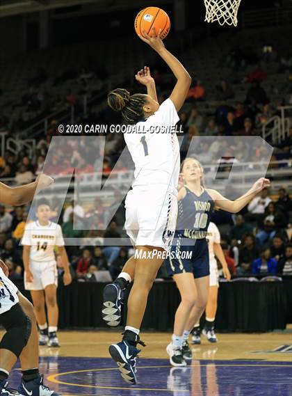 Thumbnail 3 in Weldon vs. Bishop McGuinness (NCHSAA 1A Regional Playoff) photogallery.