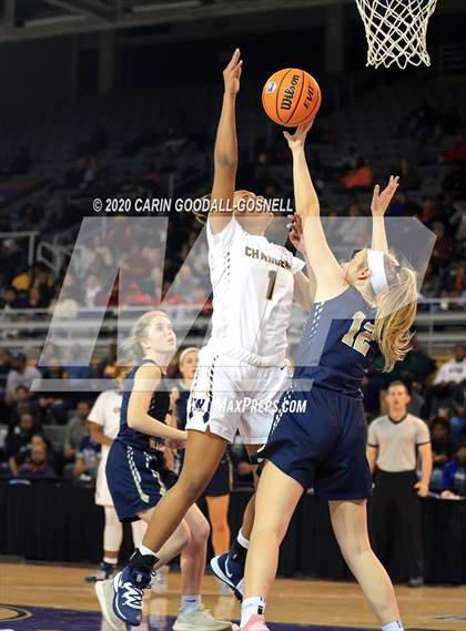 Thumbnail 2 in Weldon vs. Bishop McGuinness (NCHSAA 1A Regional Playoff) photogallery.