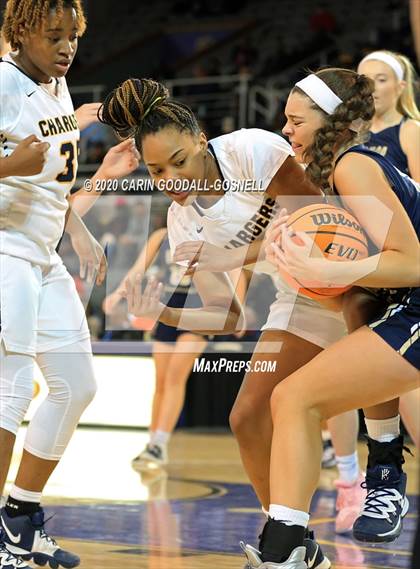 Thumbnail 2 in Weldon vs. Bishop McGuinness (NCHSAA 1A Regional Playoff) photogallery.