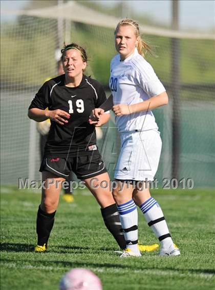 Thumbnail 2 in Bradford vs. Brookfield Central (Muskego Invite) photogallery.