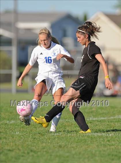 Thumbnail 1 in Bradford vs. Brookfield Central (Muskego Invite) photogallery.