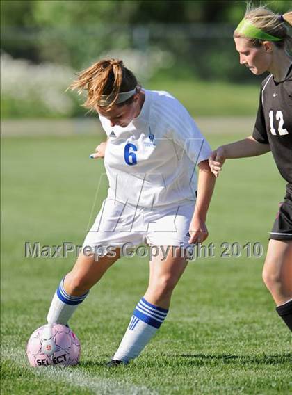 Thumbnail 3 in Bradford vs. Brookfield Central (Muskego Invite) photogallery.