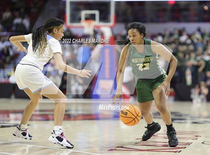 Thumbnail 2 in Enka vs. Northwood (NCHSAA 3A Championship) photogallery.