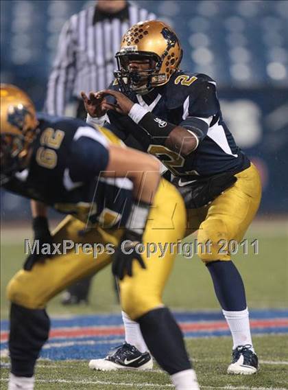 Thumbnail 1 in Williamsville South vs. Sweet Home (Section 6 Class A Final) photogallery.