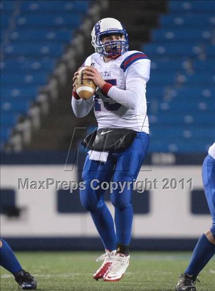 Thumbnail 3 in Williamsville South vs. Sweet Home (Section 6 Class A Final) photogallery.