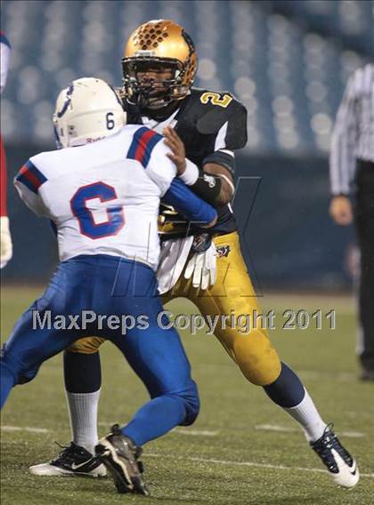 Thumbnail 2 in Williamsville South vs. Sweet Home (Section 6 Class A Final) photogallery.