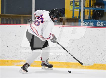 Thumbnail 2 in East Haven @ Westhill/Stamford photogallery.