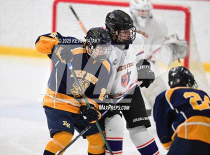 Thumbnail 2 in East Haven @ Westhill/Stamford photogallery.