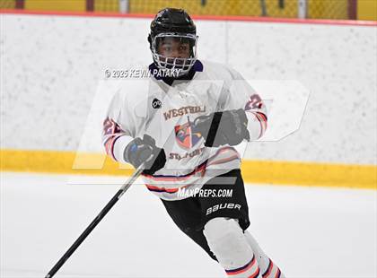 Thumbnail 2 in East Haven @ Westhill/Stamford photogallery.