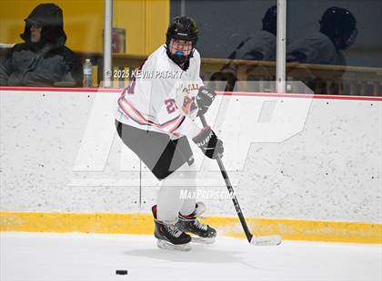 Thumbnail 2 in East Haven @ Westhill/Stamford photogallery.