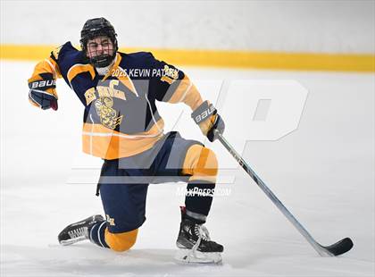 Thumbnail 3 in East Haven @ Westhill/Stamford photogallery.