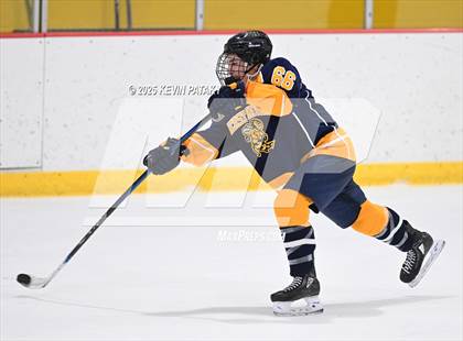 Thumbnail 1 in East Haven @ Westhill/Stamford photogallery.