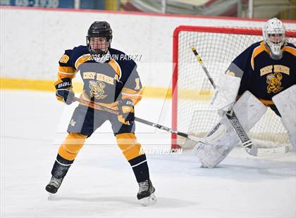 Thumbnail 2 in East Haven @ Westhill/Stamford photogallery.