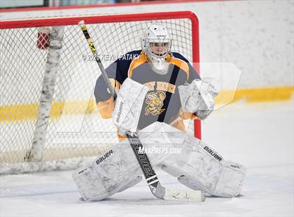 Thumbnail 1 in East Haven @ Westhill/Stamford photogallery.