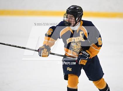 Thumbnail 2 in East Haven @ Westhill/Stamford photogallery.