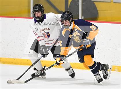 Thumbnail 1 in East Haven @ Westhill/Stamford photogallery.