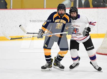 Thumbnail 2 in East Haven @ Westhill/Stamford photogallery.