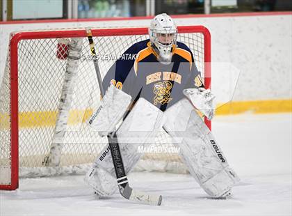 Thumbnail 1 in East Haven @ Westhill/Stamford photogallery.