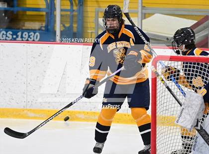 Thumbnail 2 in East Haven @ Westhill/Stamford photogallery.