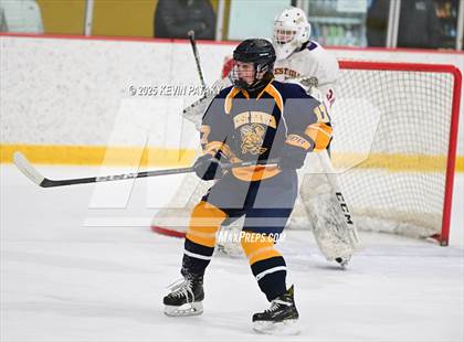 Thumbnail 2 in East Haven @ Westhill/Stamford photogallery.
