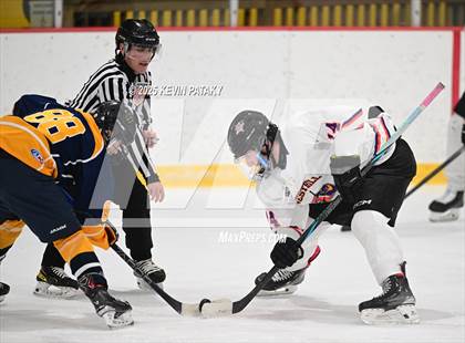Thumbnail 2 in East Haven @ Westhill/Stamford photogallery.