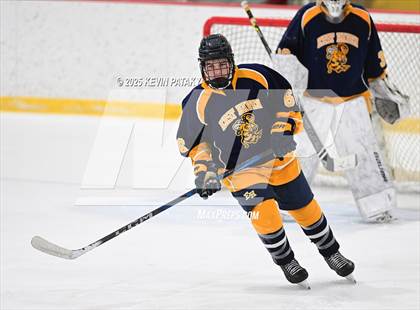 Thumbnail 2 in East Haven @ Westhill/Stamford photogallery.