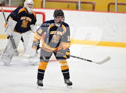 Thumbnail 2 in East Haven @ Westhill/Stamford photogallery.
