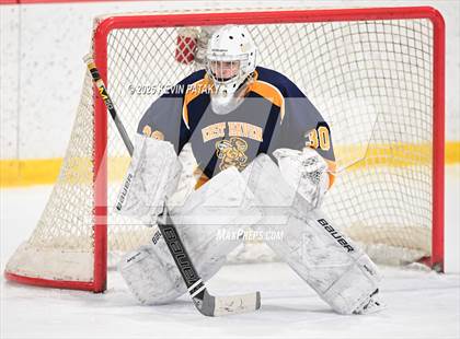 Thumbnail 1 in East Haven @ Westhill/Stamford photogallery.