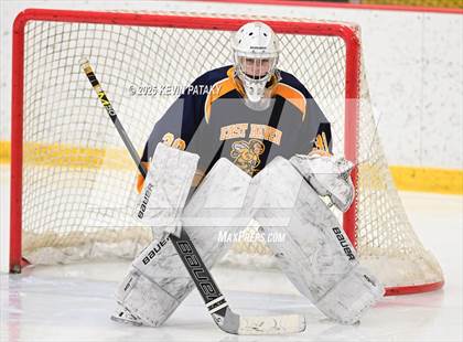 Thumbnail 1 in East Haven @ Westhill/Stamford photogallery.