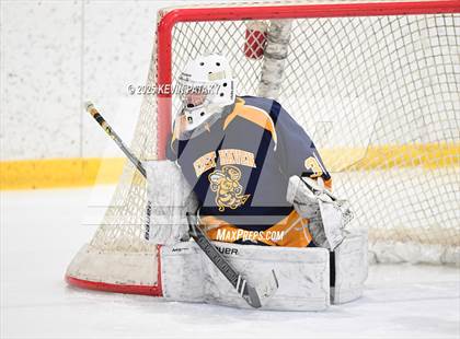 Thumbnail 3 in East Haven @ Westhill/Stamford photogallery.