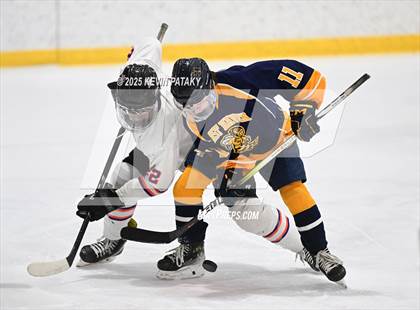 Thumbnail 3 in East Haven @ Westhill/Stamford photogallery.