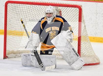 Thumbnail 3 in East Haven @ Westhill/Stamford photogallery.