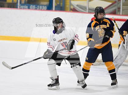 Thumbnail 1 in East Haven @ Westhill/Stamford photogallery.