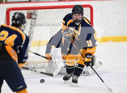 Thumbnail 3 in East Haven @ Westhill/Stamford photogallery.