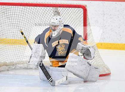 Thumbnail 2 in East Haven @ Westhill/Stamford photogallery.